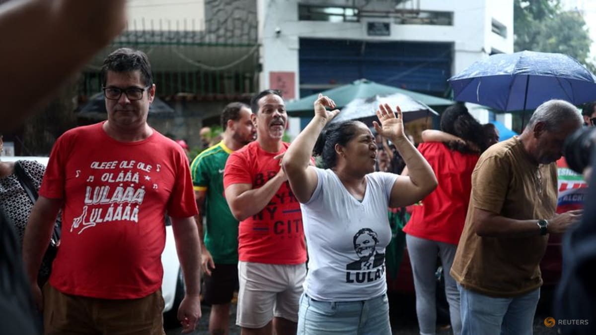 Brazil pauses presidential vote count after Supreme Court extends voting hours