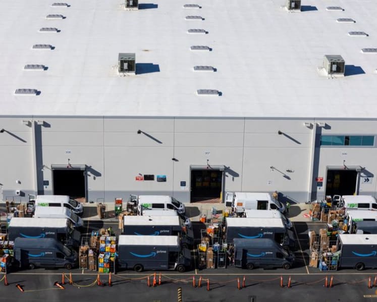 Amazon in discussions with USPS about future relationship