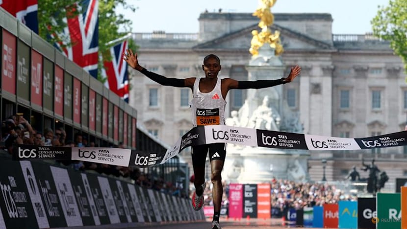Kenya's defending champion Sawe headlines London Marathon men's field
