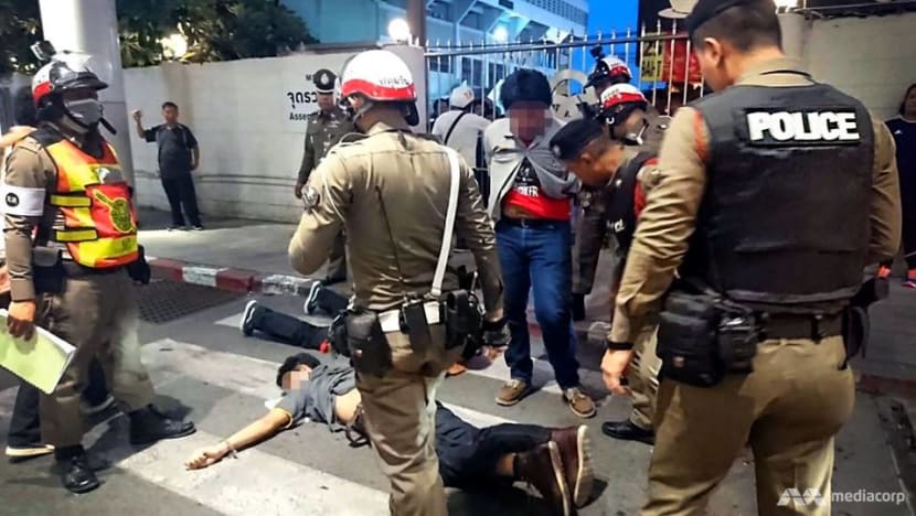In a shopping haven in Bangkok, one of Thailand’s deadliest school rivalries