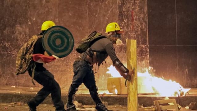  秘鲁民众抗议治安问题 示威致一死百伤