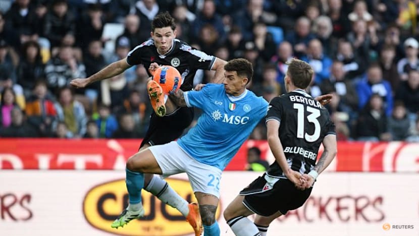 Napoli lose 1-0 at Udinese and miss chance to go top