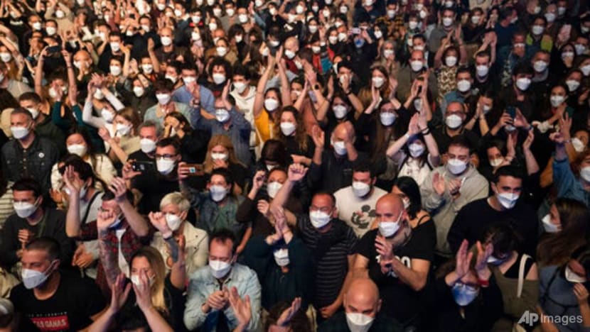 5,000 attend rock concert in Barcelona after COVID-19 screening