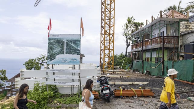  Investasi di Bali: percepatan izin dan ujian legitimasi lokal