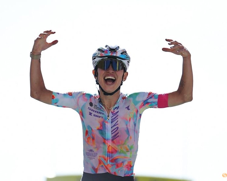 Niewiadoma-Phinney conquers Ventoux to snatch Tour de France Femmes lead