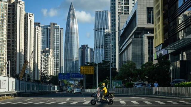 深圳首现BF.15变异毒株 当局收紧管控