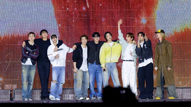 出道11年，SEVENTEEN宣布13成员全员续约！
