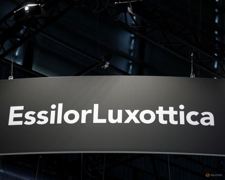 EssilorLuxottica, Applied Materials strike deal to develop smart glasses, AR technology