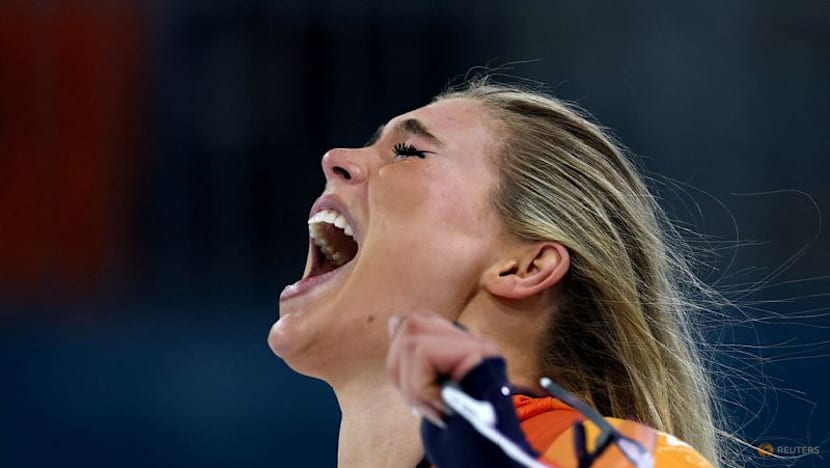 Speed skating-Soft-ice doubts melt away as Milano Cortina track produces five records