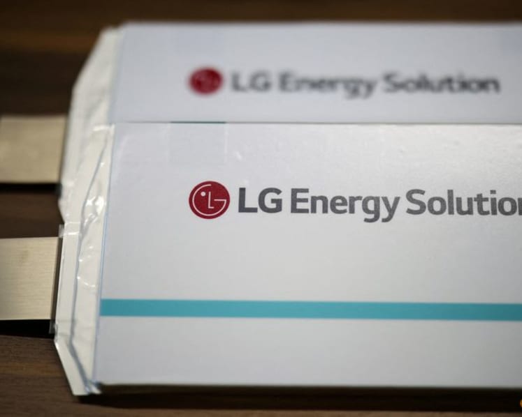 LG Energy, once fixed on EV batteries, jumps to Plan B
