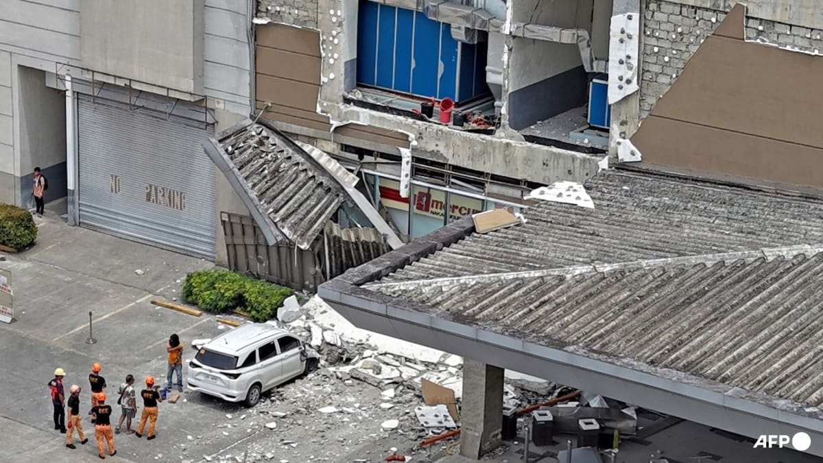 Southern Philippines jolted with magnitude-6.9 aftershock after quake kills 6