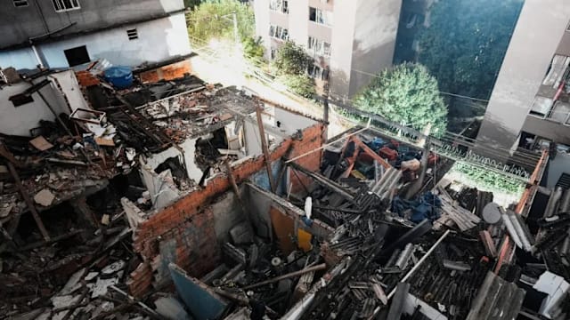 巴西圣保罗发生疑似燃气爆炸酿火灾 造成至少一死三伤