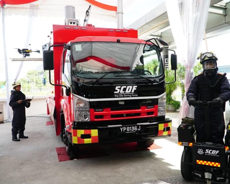 Car fire breaks out along Upper Thomson Road, no injuries reported