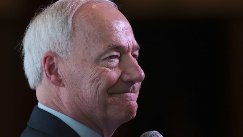 Mantan Gabenor Arkansas umum bertanding Pilihan Raya Presiden AS 2024