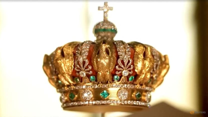 French police hunt Louvre thieves but warn crown jewels may never be recovered