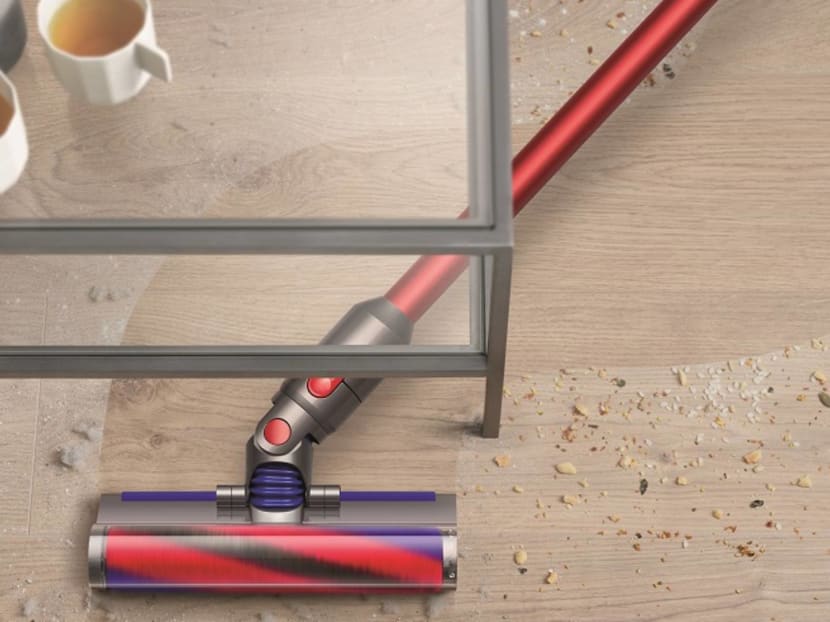 Dyson V8 Slim Review: At 2.15kg, Dyson's Lightest (And