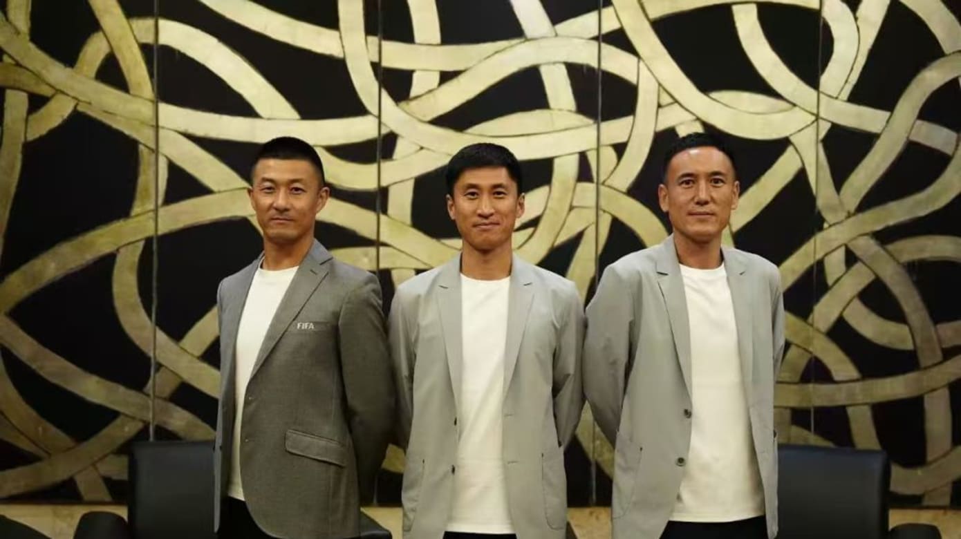 三名中国裁判执法同场球赛 中国网民：这才是我们的主场