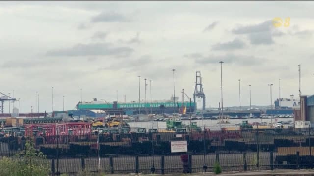 美国码头罢工一触即发 单日损失或达50亿美元
