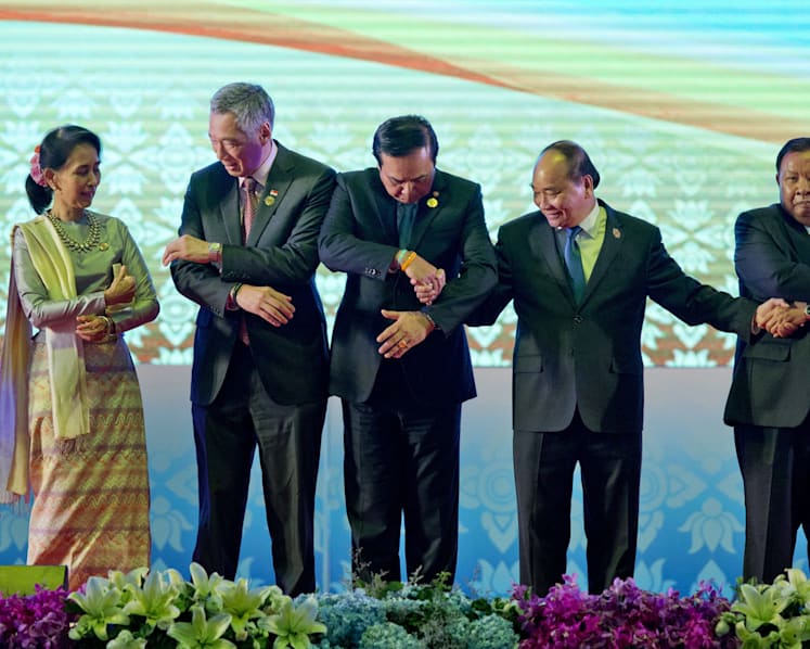 PM Lee calls for Asean to speak with one voice on regional challenges
