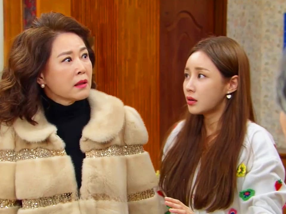 20240304_ent_young-lady-and-