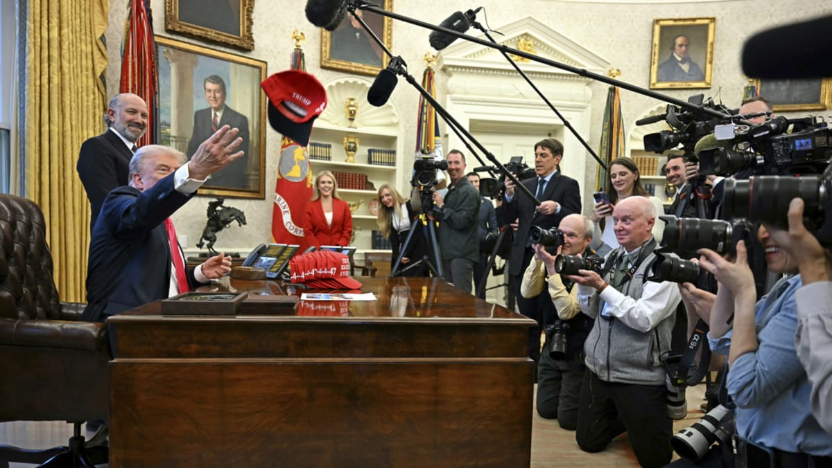 White House takes control of picking media who cover Trump