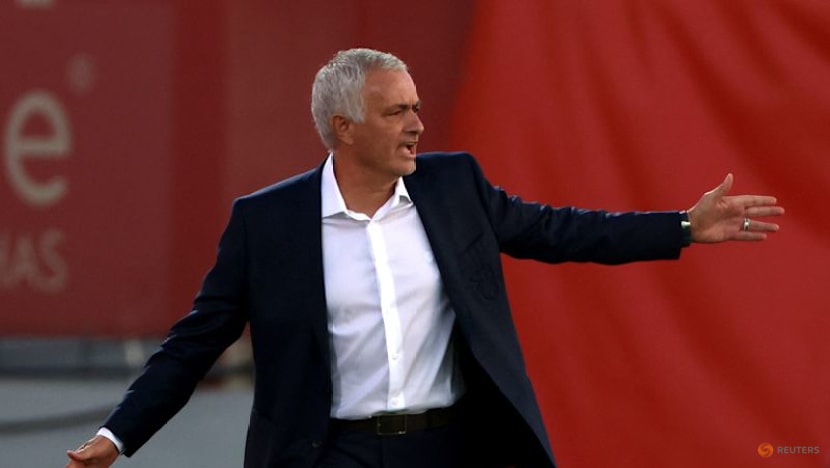 Mourinho gets strong winning start at Benfica