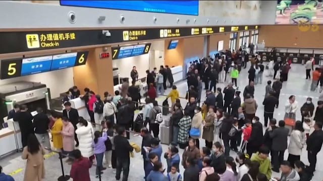 中国清明节出行高峰 首日预计近3亿人次