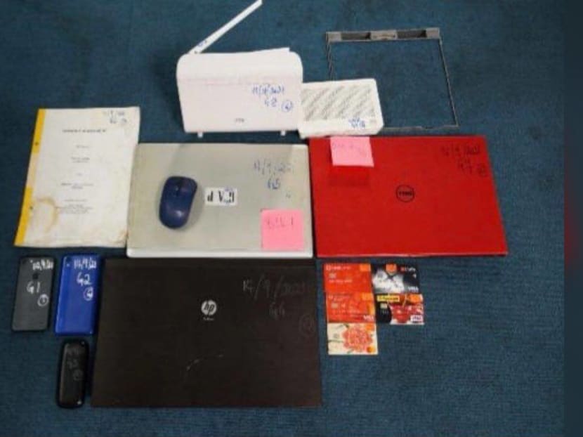 Singapore and Malaysia police bust Internet love scam syndicate Singapore and Malaysia police bust Internet love scam syndicate