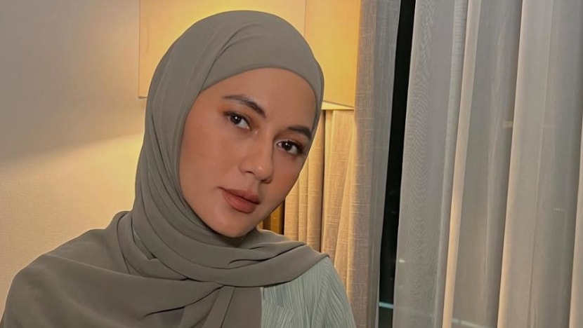 Doa terakhir Paula Verhoeven di depan jenazah ayah Baim Wong