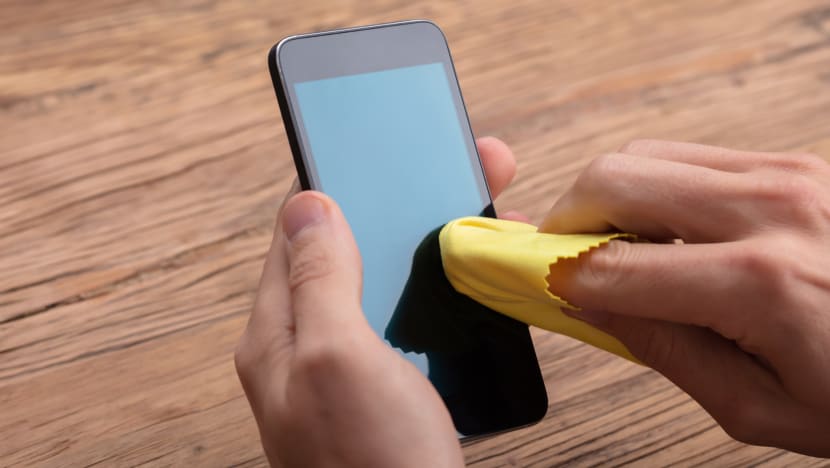 10 Tips To keep Your Phone Covid-19-Free — Your Mobile Phone Is 10 Times Dirtier Than The Toilet Seat
