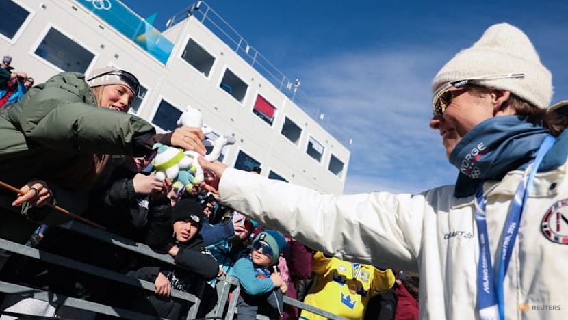 Crosscountry-Norway win men's team sprint to deliver Klaebo fifth Games gold