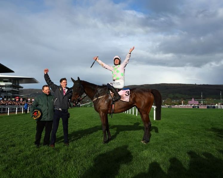 Horse Racing-Gaelic Warrior powers to Cheltenham Gold Cup victory