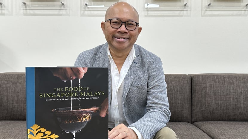 Buku sejarah gastronomi Melayu SG Khir Johari menang Hadiah Sejarah SG NUS 2024