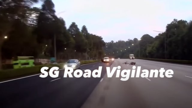 未即时发现前方车辆抛锚刹车 摩托车骑士被猛甩两条车道