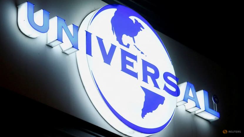 Universal Music, Warner Music nearing AI licensing deals, FT reports