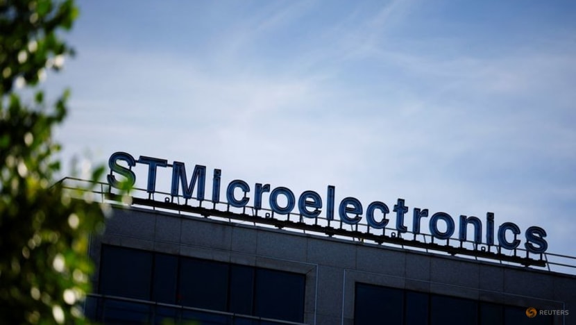 STMicro launches 'edge' AI microcontroller 