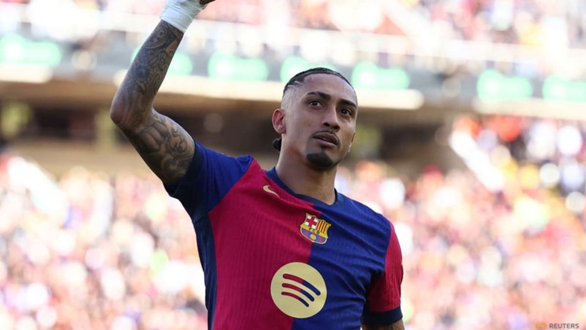 Barcelona winger Raphinha signs contract extension to 2028