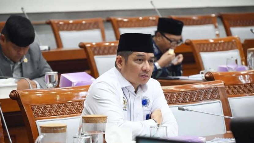 Driver ojol Affan Kurniawan tewas dilindas rantis, seleb berduka: 'Surga menantimu, De'