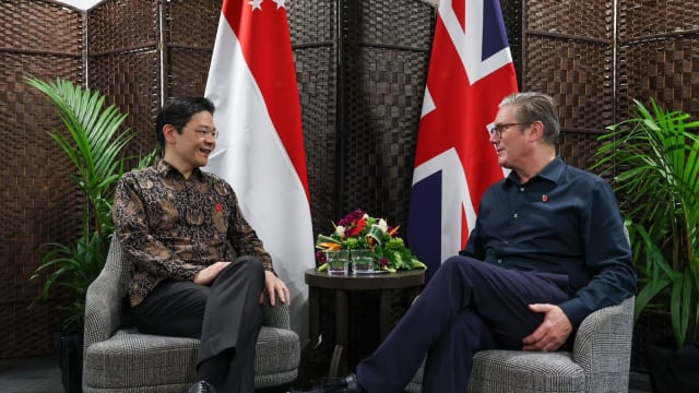 黄循财与英国首相通话 商全球局势与双边合作