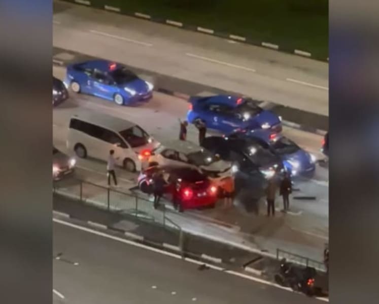 One dead, four others taken to hospital after crash at Tampines junction; driver arrested