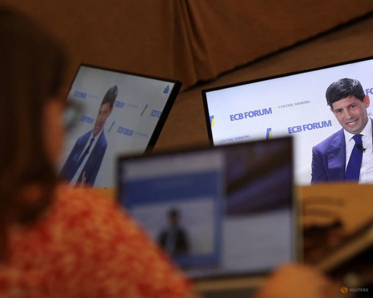 Analysis:AI hopes and fears dominate global central bank meet