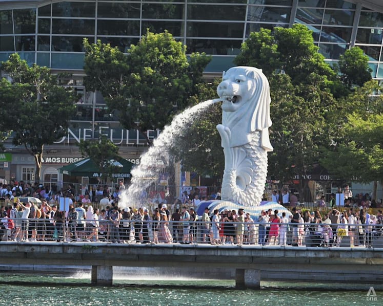Police reopen 4 areas around Marina Bay after closure due to NDP preview crowds