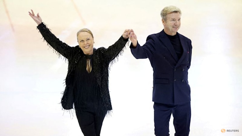 Idris Elba, Torvill and Dean star in Britain's New Year honours