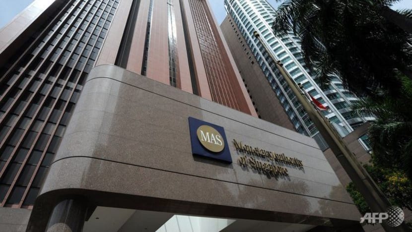 Bekas remisier DBS Vickers dikenakan perintah larangan 5 tahun Bekas remisier DBS Vickers dikenakan perintah larangan 5 tahun