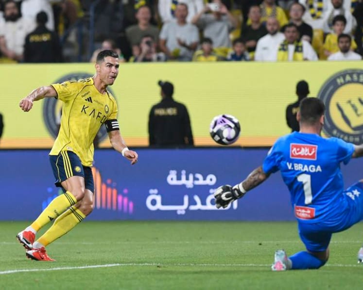 Ronaldo scores twice on return as Al Nassr thumps Al Najma