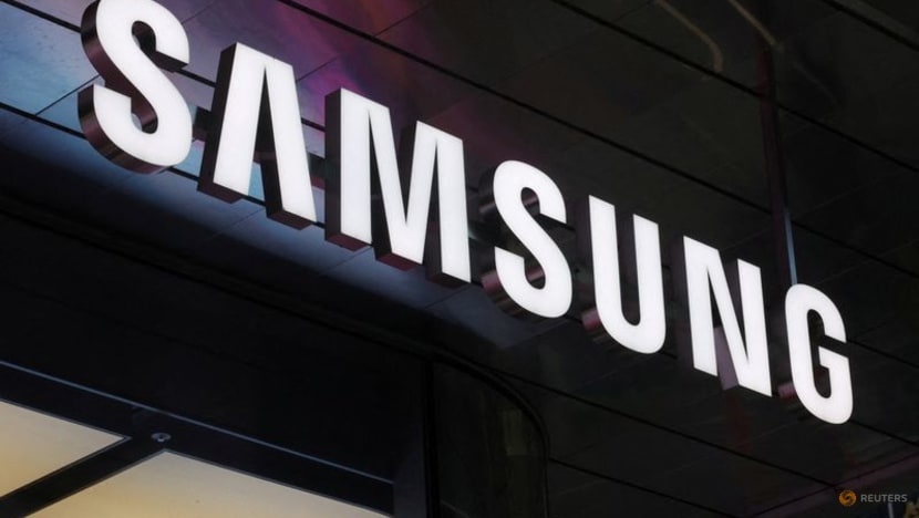 Samsung quarterly operating profits plunge as US curbs chip exports to China