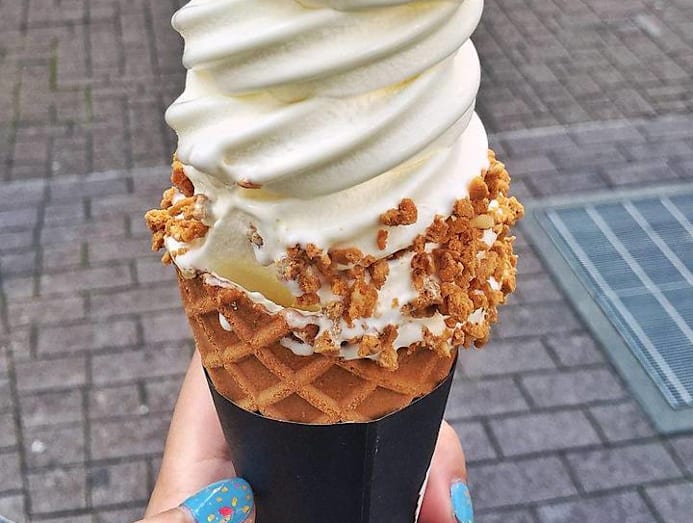 Tokyo's Croquant Chou Zakuzaku Cream Puff & Soft-Serve Taking Over