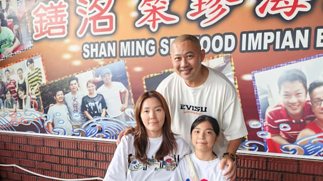 【JB吃喝玩乐】姚彣隆“宠”老婆带她吃海鲜？