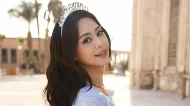 晒45岁生日性感美照，钟欣潼只想“做自己”