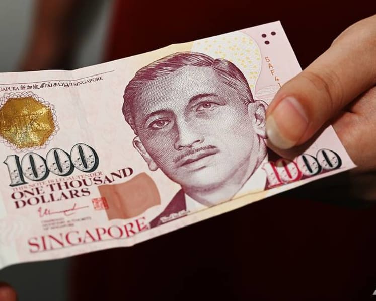 Former AIA insurance agent jailed for taking S$117,500 in monthly premiums from his client 